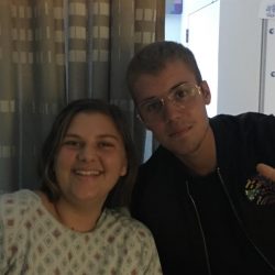 Justin Bieber Surprises Fans at Children’s Hospital